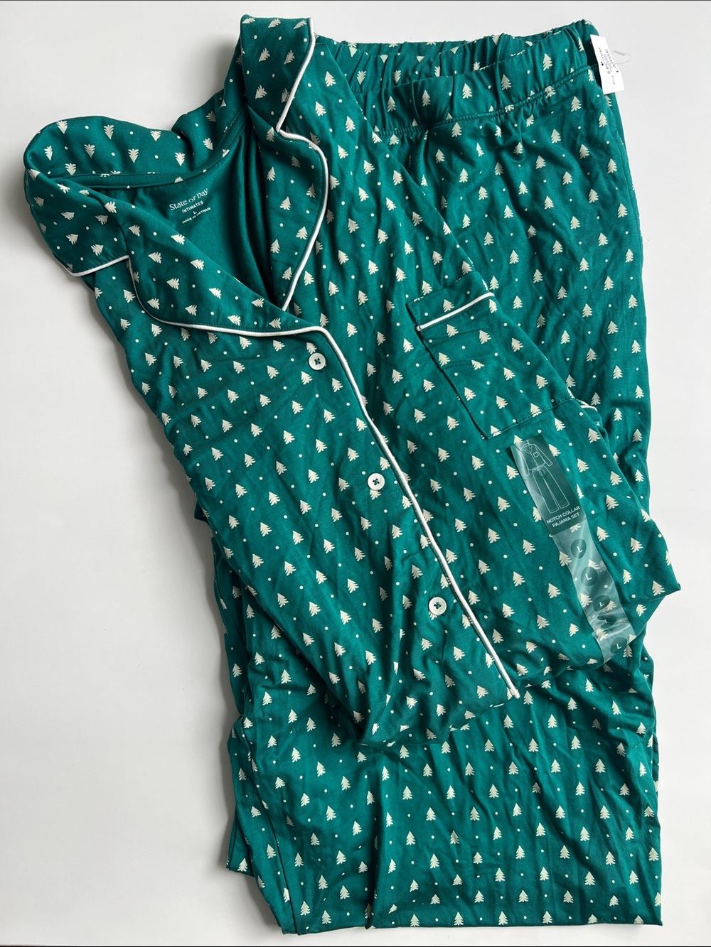 State Of Day Women’s Notched Collar Christmas Pajamas